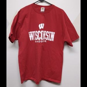 Wisconsin Badgers red short sleeve t-shirt size XL